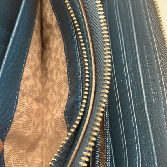 Michael Kors MICHAEL Adele Steel Blue Double Zip Wallet - Picture 10 of 10